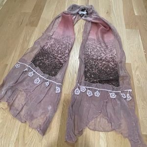 Mauve leopard scarf with Rhinestone center flowers